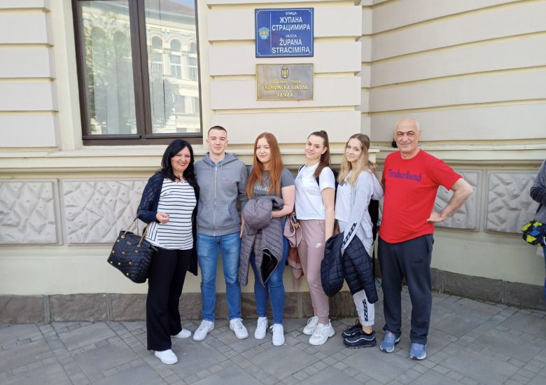 Екипа Правно-пословне школе Ниш поново најбоља у екипном пласману на републичком такмичењу из математике