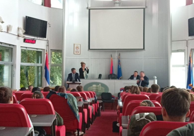 Панел дискусија „Млади питају-омбудсмани одговарају“