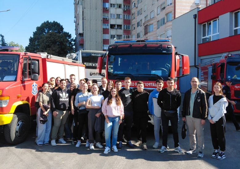„Отворена врата“ нишког ватрогасног дома